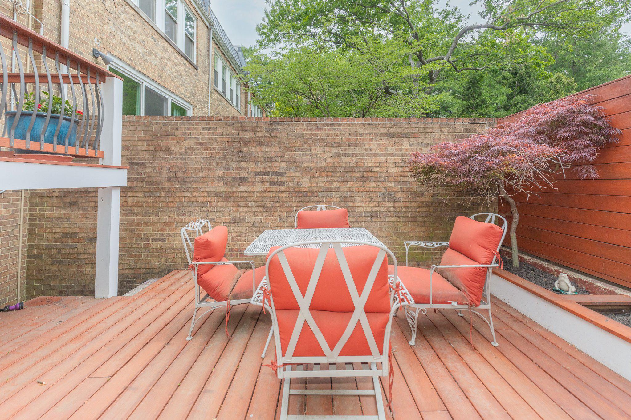 623 I Street Southwest Washington, DC 20024 - Photo 25 of 41 Quiet Outdoor retreat.