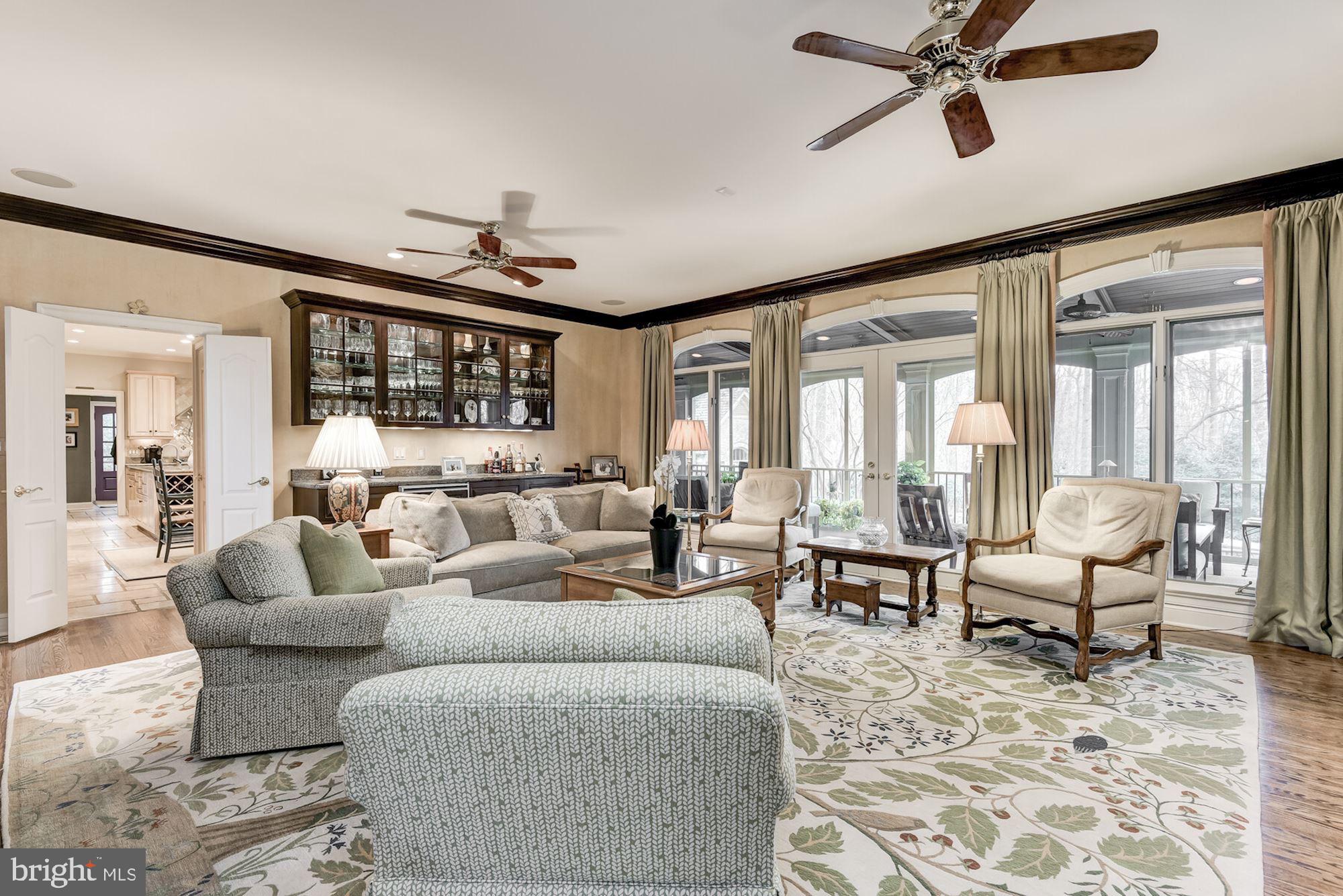 11206 River View Drive Potomac, MD 20854 - Photo 11 of 48 Family Room