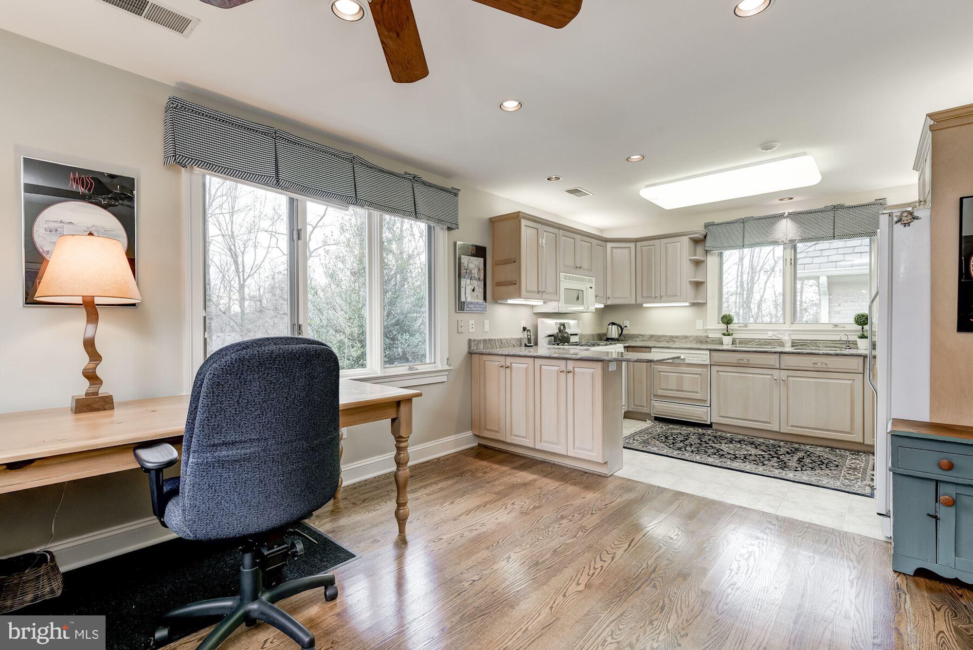 11206 River View Drive Potomac, MD 20854 - Photo 19 of 48 In-law Suite Dining Room & Full Kitchen