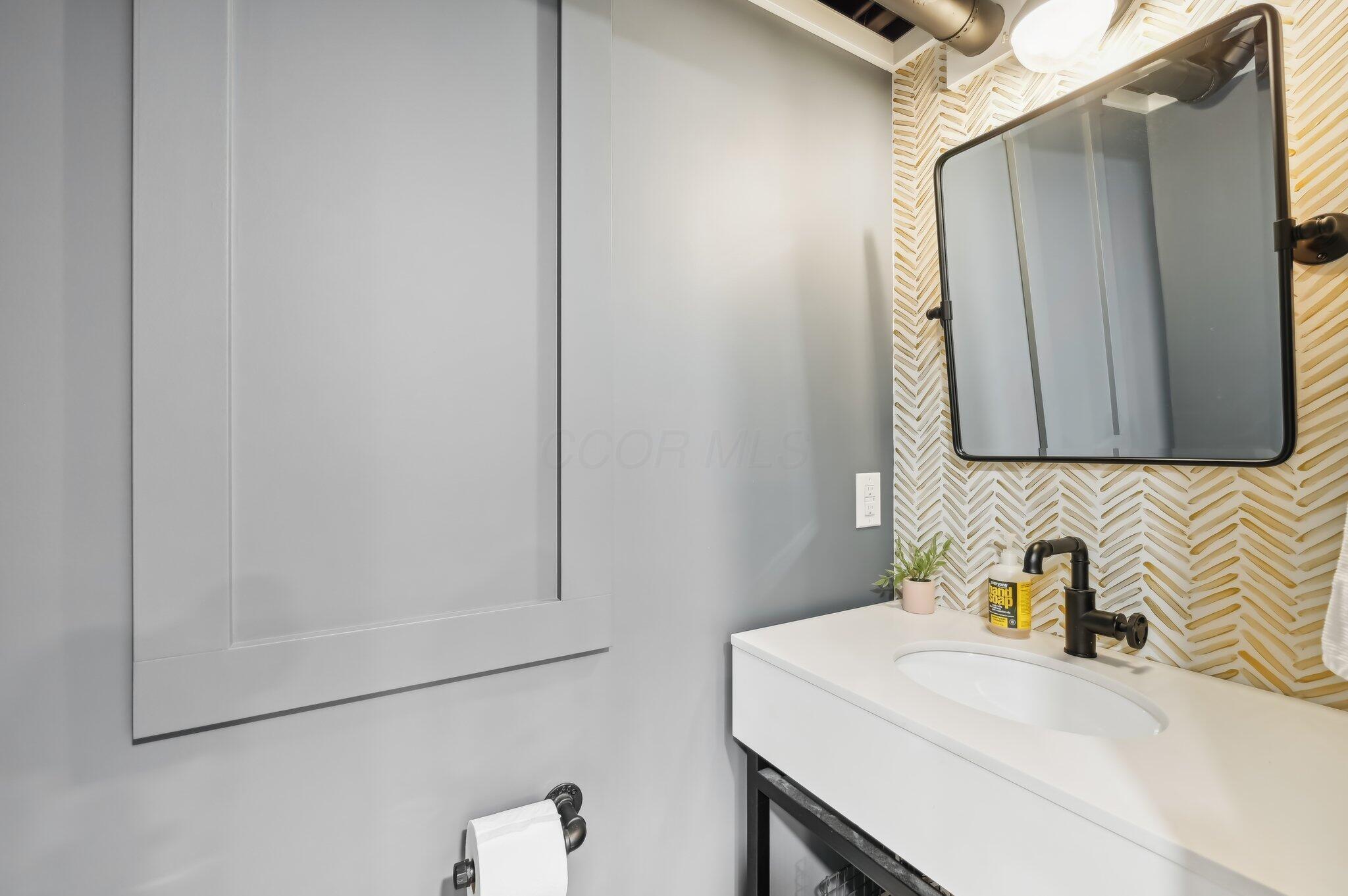 274 Hawthorn Road Southwest Pataskala, OH 43062 - Photo 34 of 46 Remodeled half bath in lower level