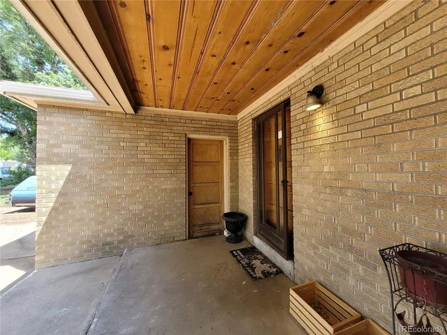 $589,500 | 2110 Vance Street, Lakewood, CO 80214