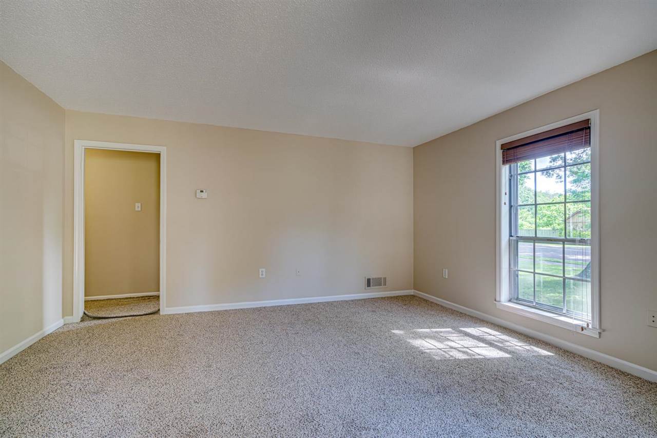 4069 Oak Road Bartlett, TN 38135 - Photo 6 of 25 Gallery Image 6