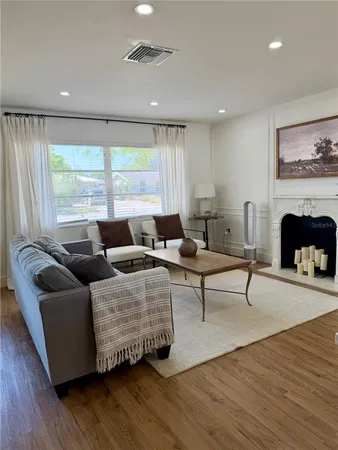 $2,800 | 3157 Novus Street, Sarasota, FL 34237