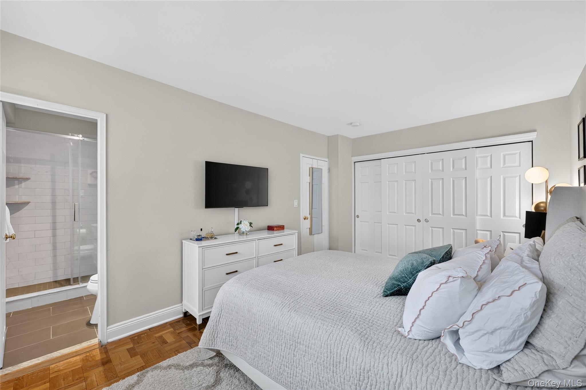 240 Garth Road, Unit 4H2 Scarsdale, NY 10583 - Photo 22 of 27