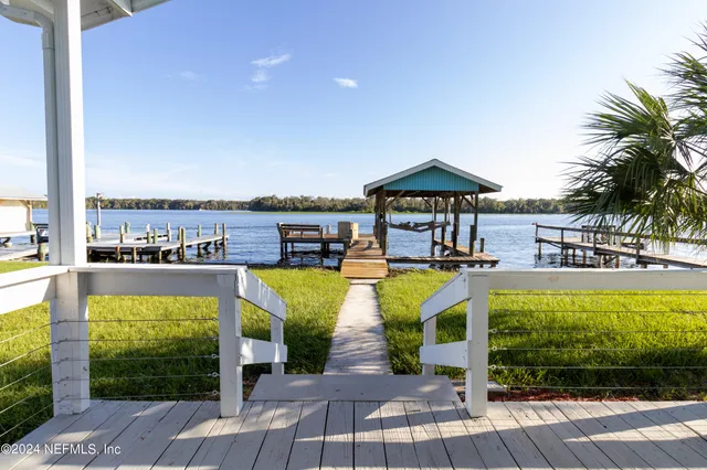 $339,995 | 198 Sportsman Drive, Welaka, FL 32193