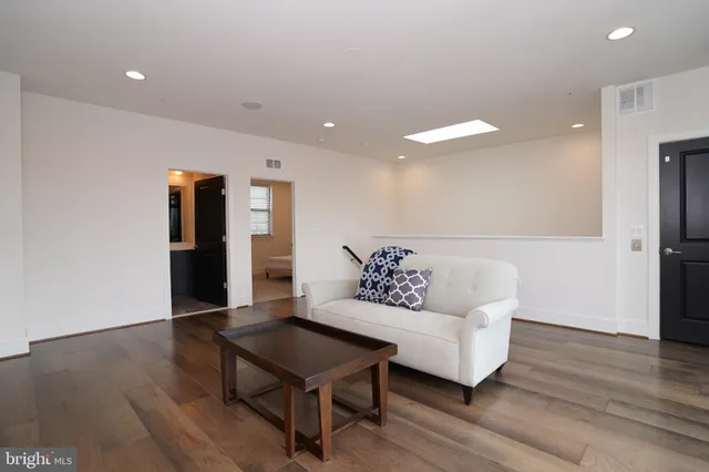 $7,000 | 44655 Provincetown Drive, Ashburn, VA 20147