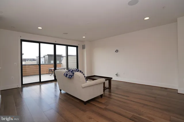 $7,000 | 44655 Provincetown Drive, Ashburn, VA 20147