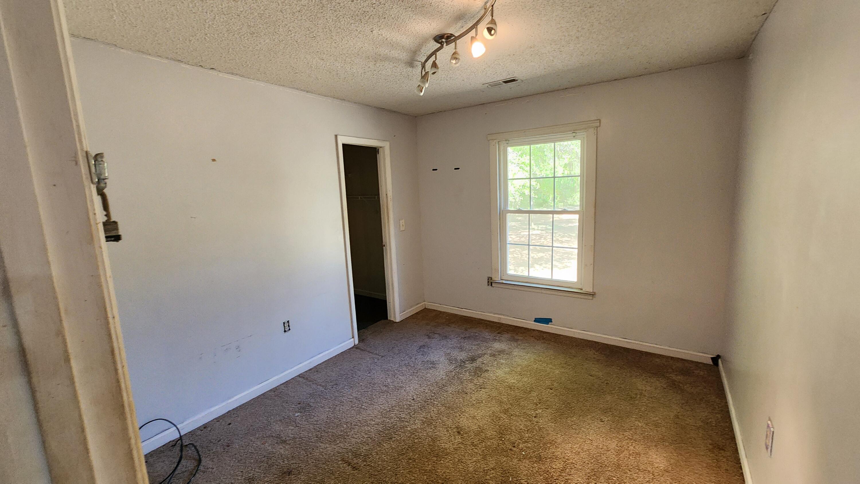 5024 Mauss Hill Road Hollywood, SC 29449 - Photo 14 of 16 20260404_162425