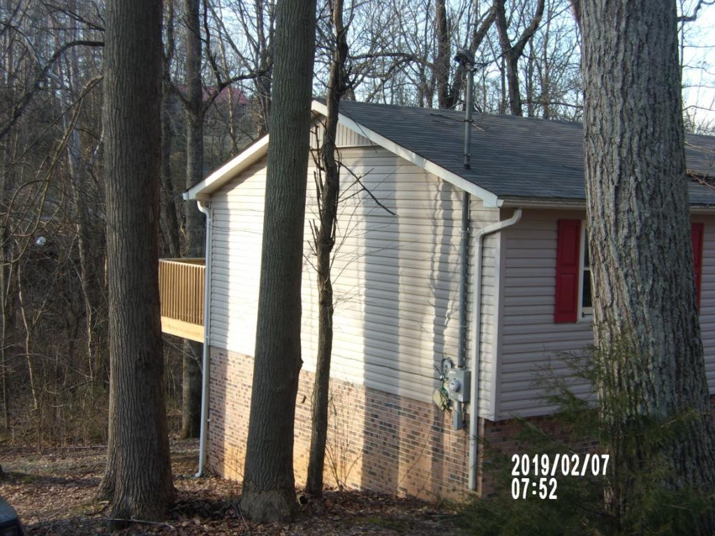 834 Lebanon Road Kingsport, TN 37663 - Photo 17 of 19 LEFT SIDE