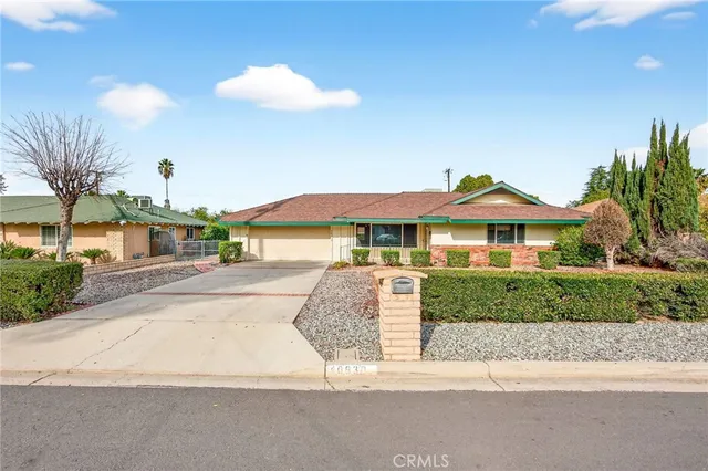 $415,000 | 40930 Johnston Avenue, Hemet, CA 92544