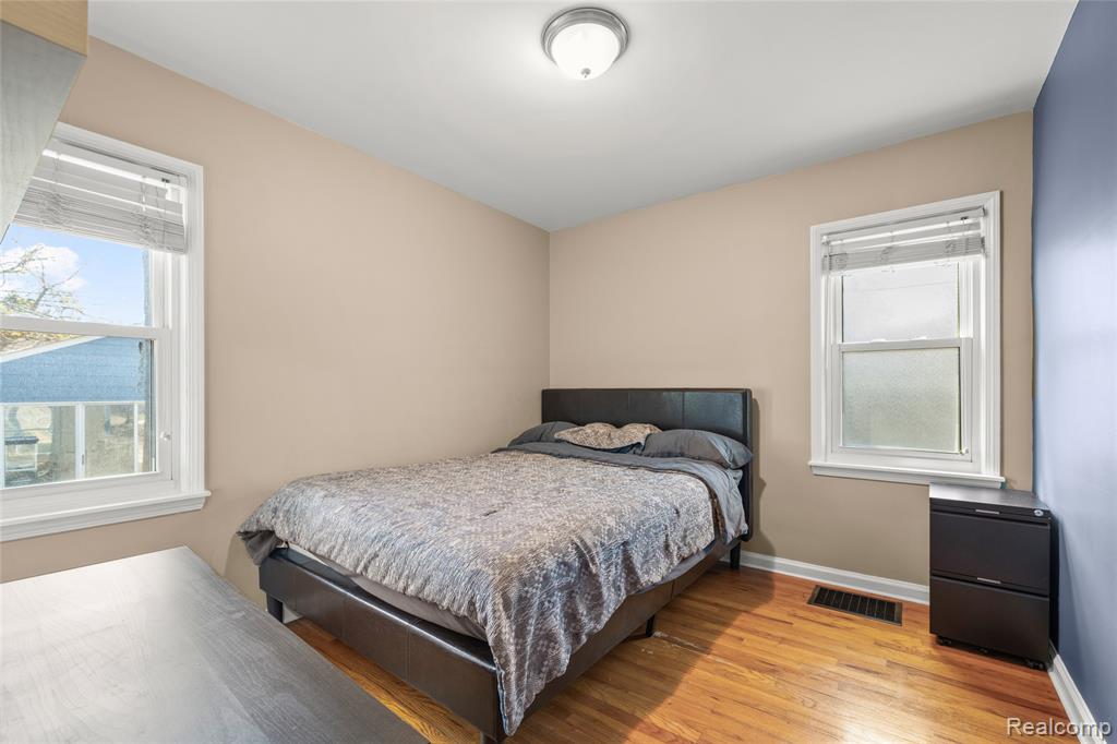 35541 Glenwood Road Wayne, MI 48184 - Photo 17 of 23