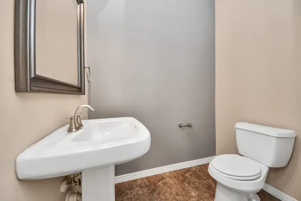 $3,100 | 908 West 26th Street, Unit A, Houston, TX 77008