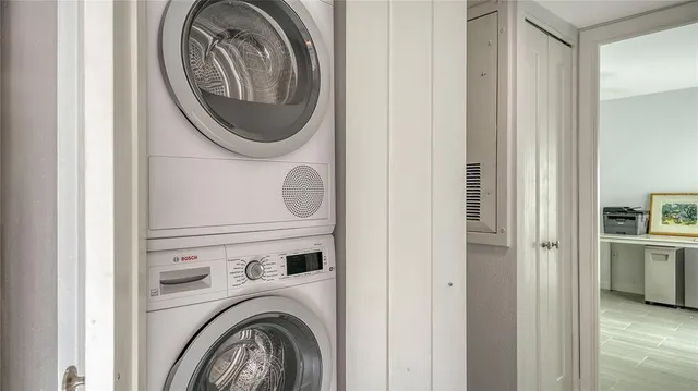 $649,000 | 1542 Oak Street, Unit 102, Sarasota, FL 34236