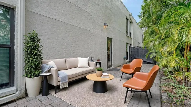 $649,000 | 1542 Oak Street, Unit 102, Sarasota, FL 34236