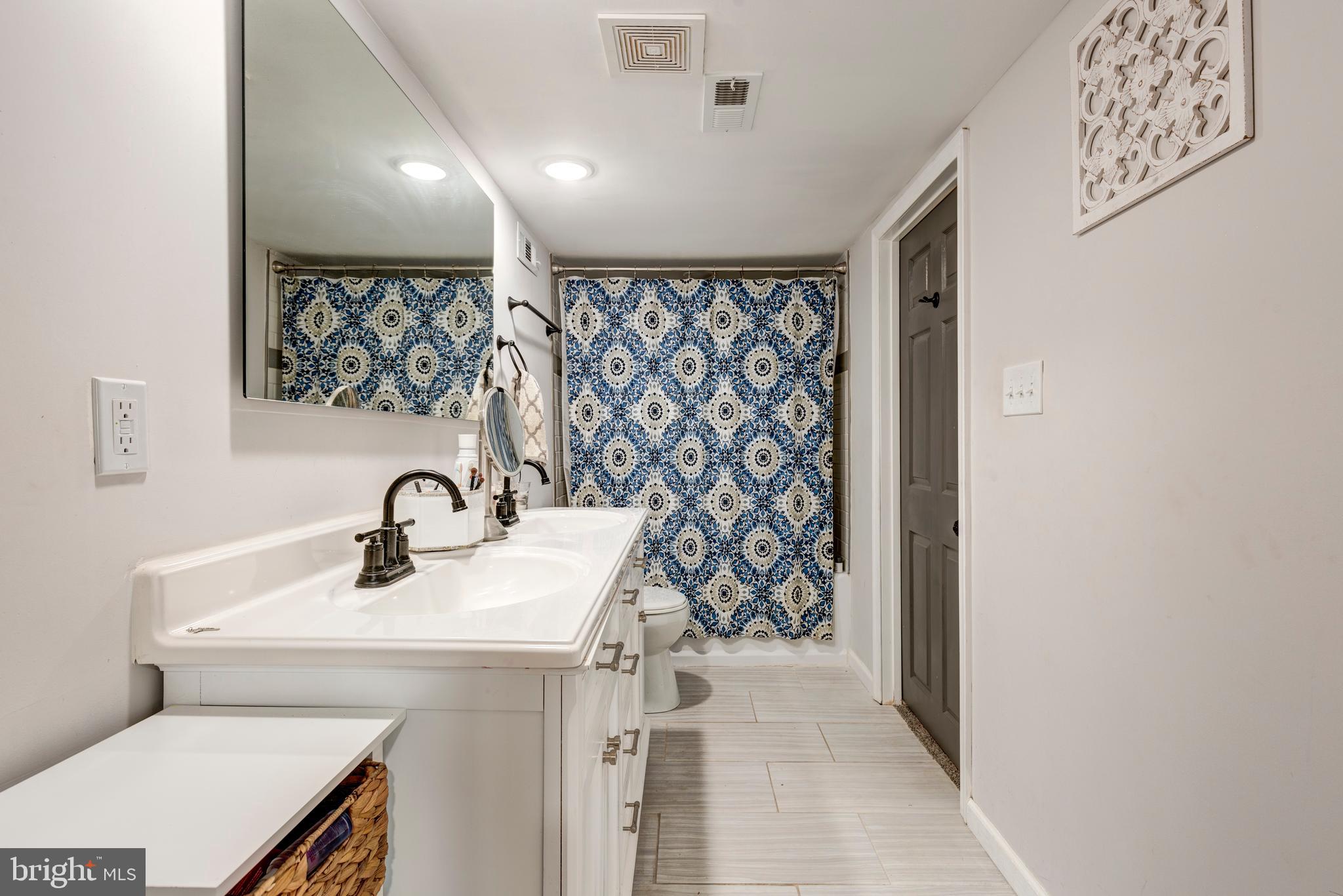 3932 Shiloh Avenue Hampstead, MD 21074 - Photo 26 of 48 Primary Bathroom