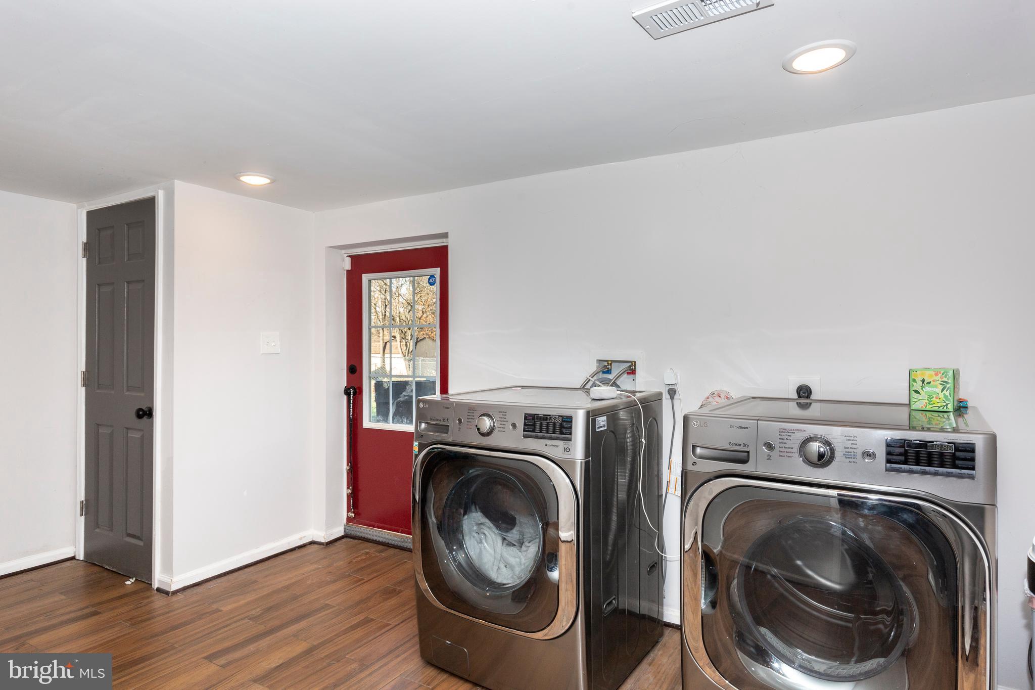 3932 Shiloh Avenue Hampstead, MD 21074 - Photo 29 of 48 Laundry Room