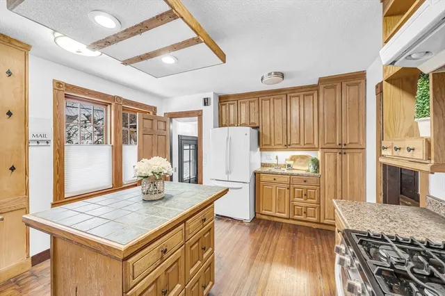 $399,900 | 1423 Longmeadow Street, Longmeadow, MA 01106