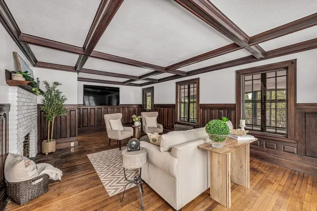 $399,900 | 1423 Longmeadow Street, Longmeadow, MA 01106