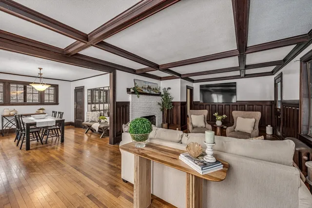 $399,900 | 1423 Longmeadow Street, Longmeadow, MA 01106