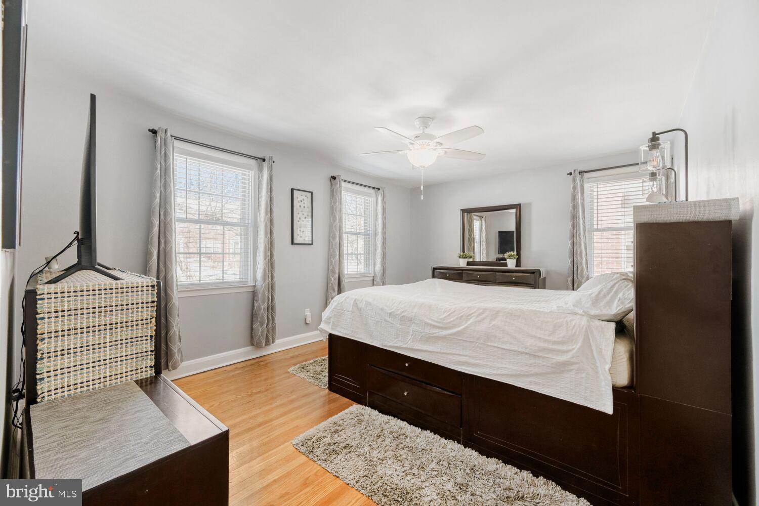 8127 Glen Gary Road Towson, MD 21286 - Photo 15 of 34 Bright and airy bedroom with natural light.