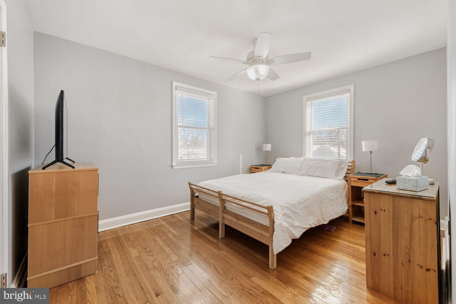 8127 Glen Gary Road Towson, MD 21286 - Photo 16 of 34 Bright and airy bedroom with natural light.