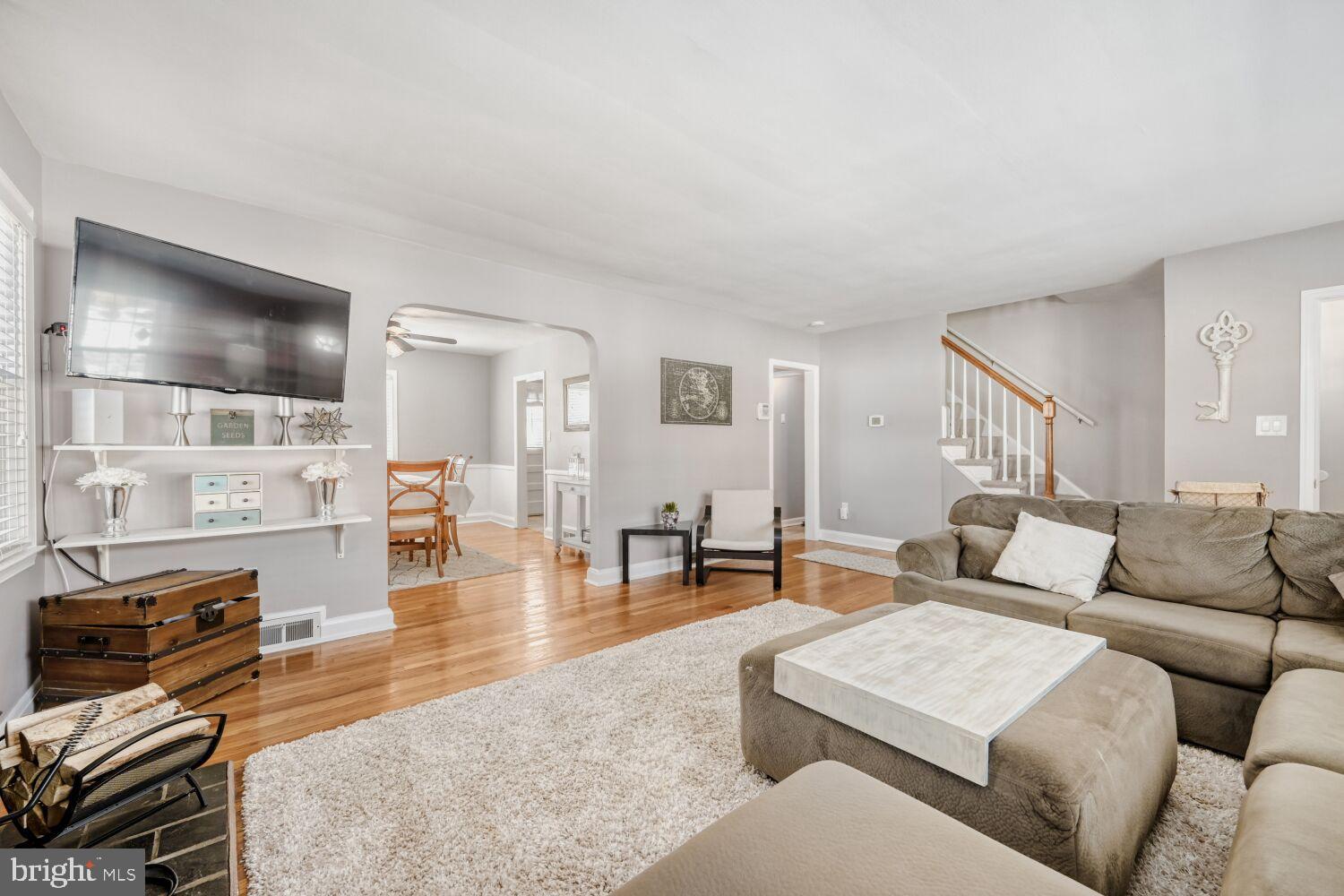 8127 Glen Gary Road Towson, MD 21286 - Photo 7 of 34 Inviting living space with warm wood accents.