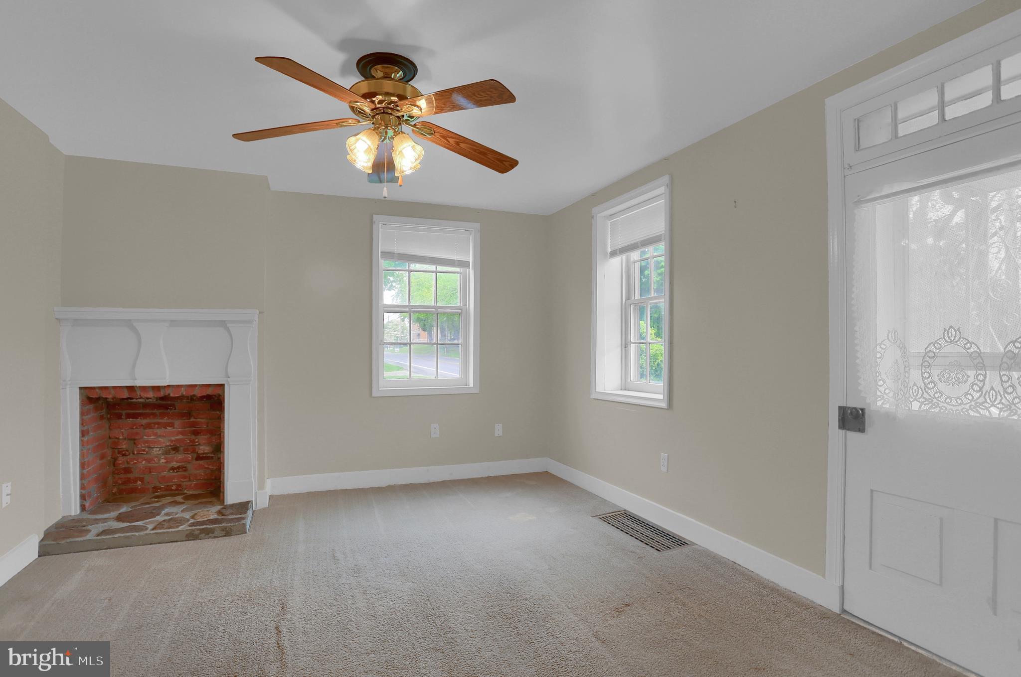 2169 Newville Road Carlisle, PA 17015 - Photo 4 of 28 Gallery Image 4