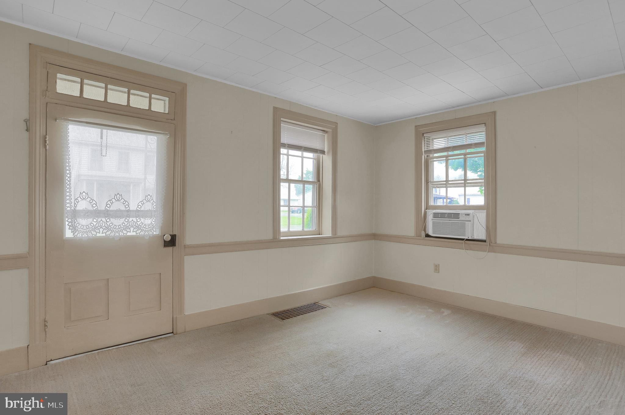 2169 Newville Road Carlisle, PA 17015 - Photo 8 of 28 Gallery Image 8
