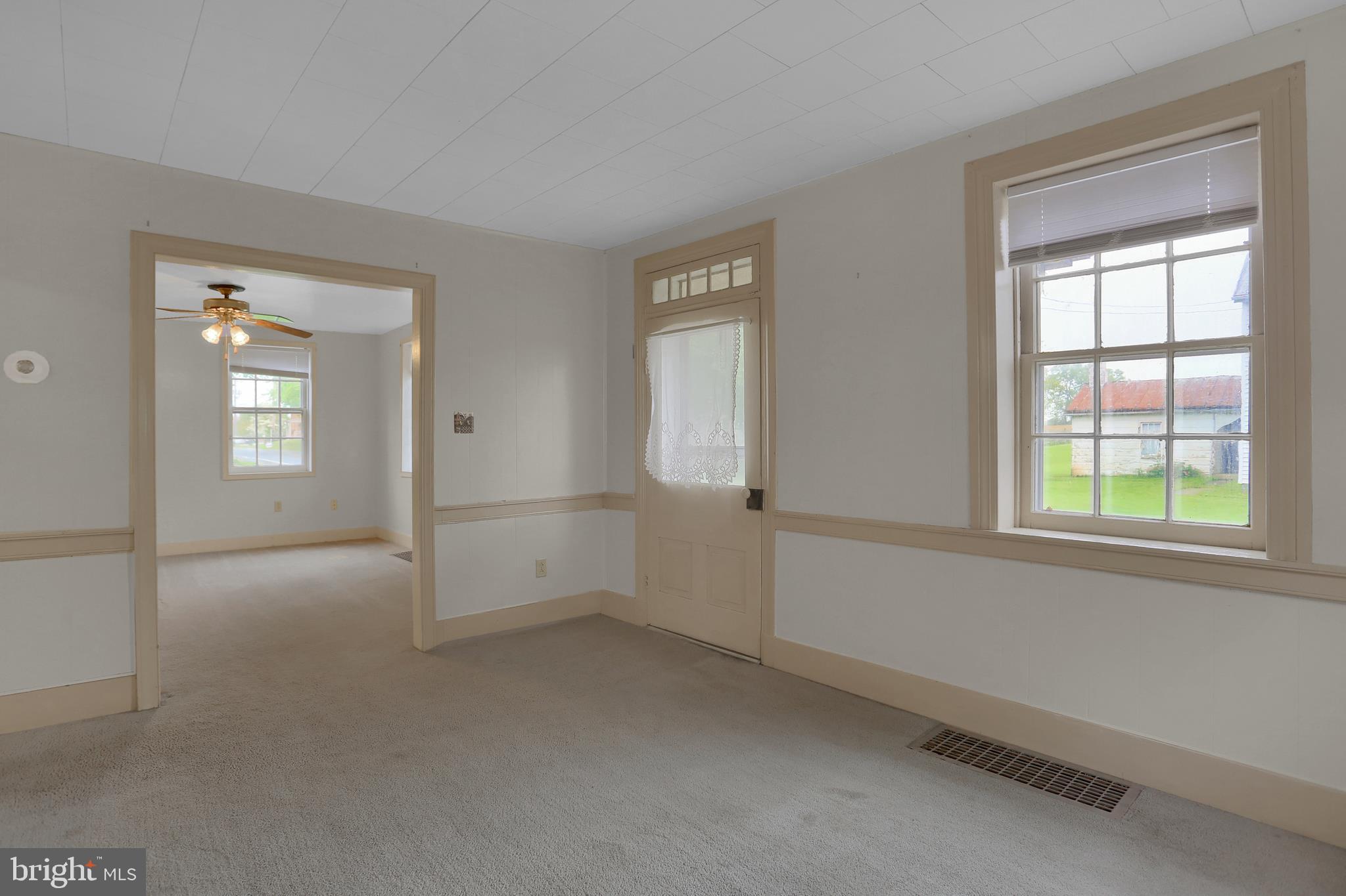 2169 Newville Road Carlisle, PA 17015 - Photo 9 of 28 Gallery Image 9