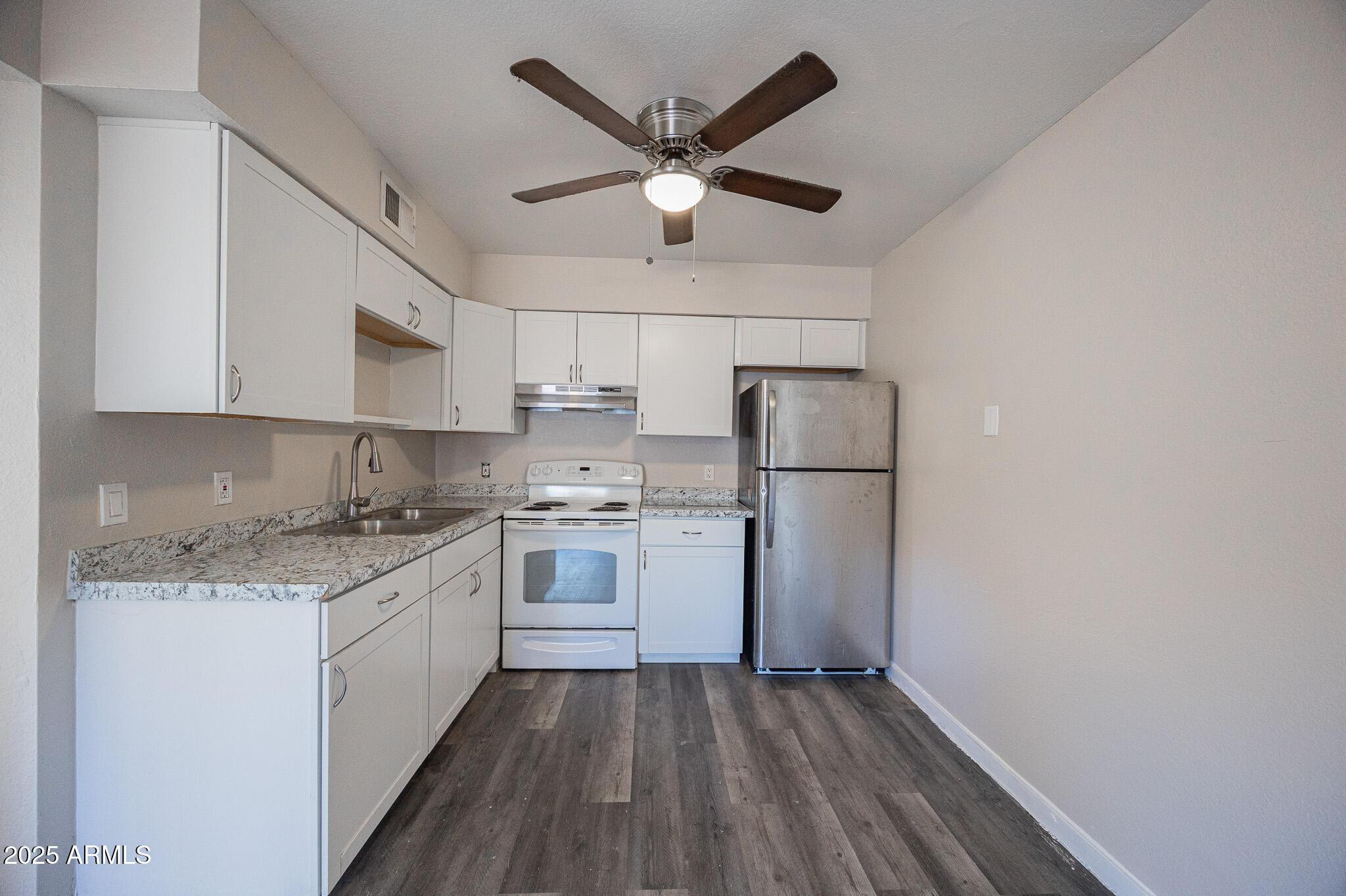 1703 West Mountain View Road, Unit 1 Phoenix, AZ 85021 - Photo 5 of 13 Photo #5
