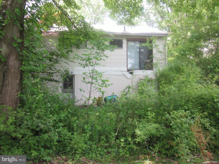 119 Brookhill Road Newtown Square, PA 19073 - Photo 2 of 25