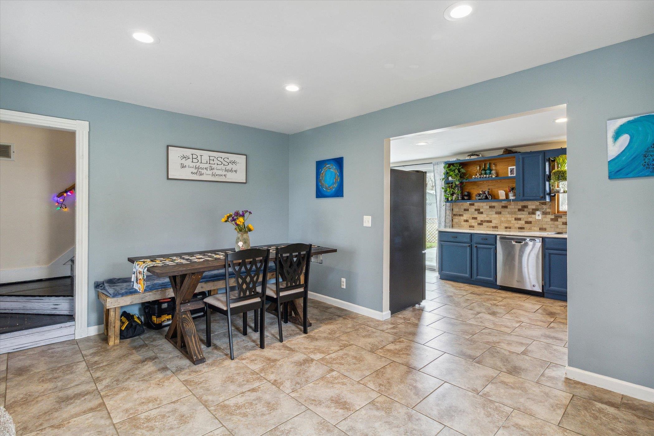 2421 Howe Road Burton, MI 48519 - Photo 4 of 41