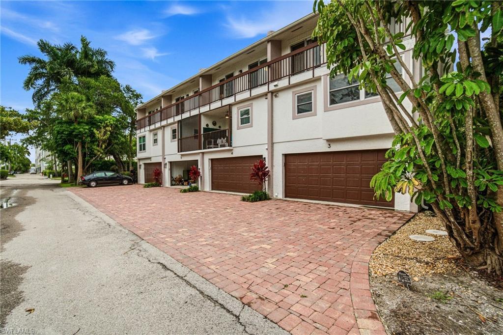 995 9th Avenue South, Unit 4 Naples, FL 34102 - Photo 41 of 50