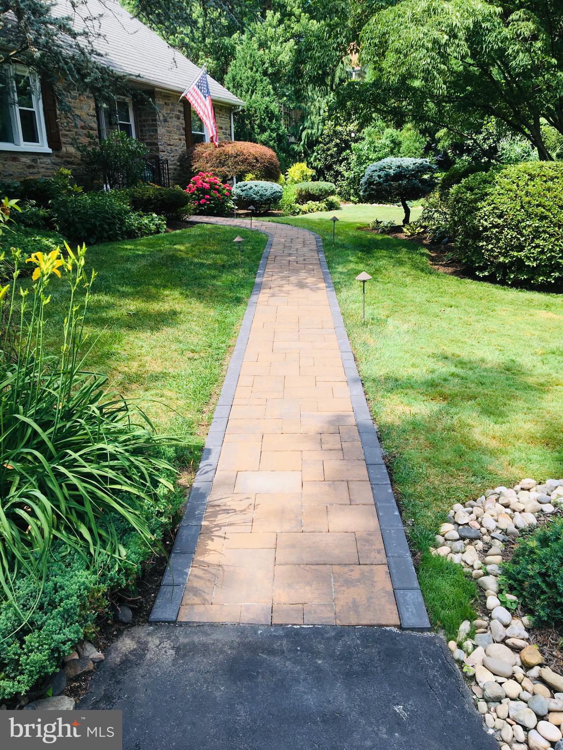 412 Rices Mill Road Wyncote, PA 19095 - Photo 3 of 51 Inviting walkway