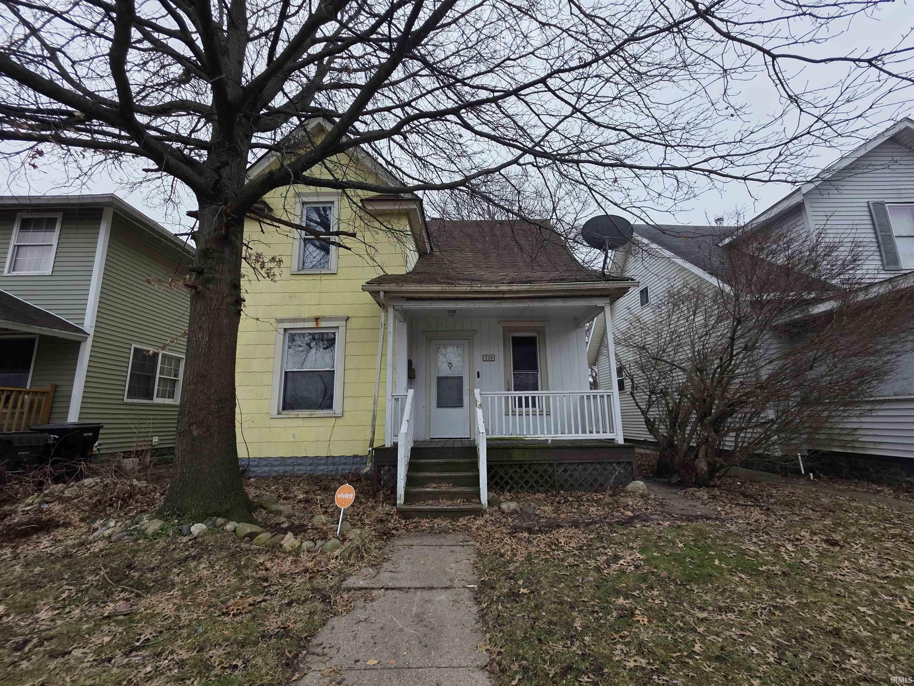 320 East Fox Street South Bend, IN 46613 - Photo 1 of 11