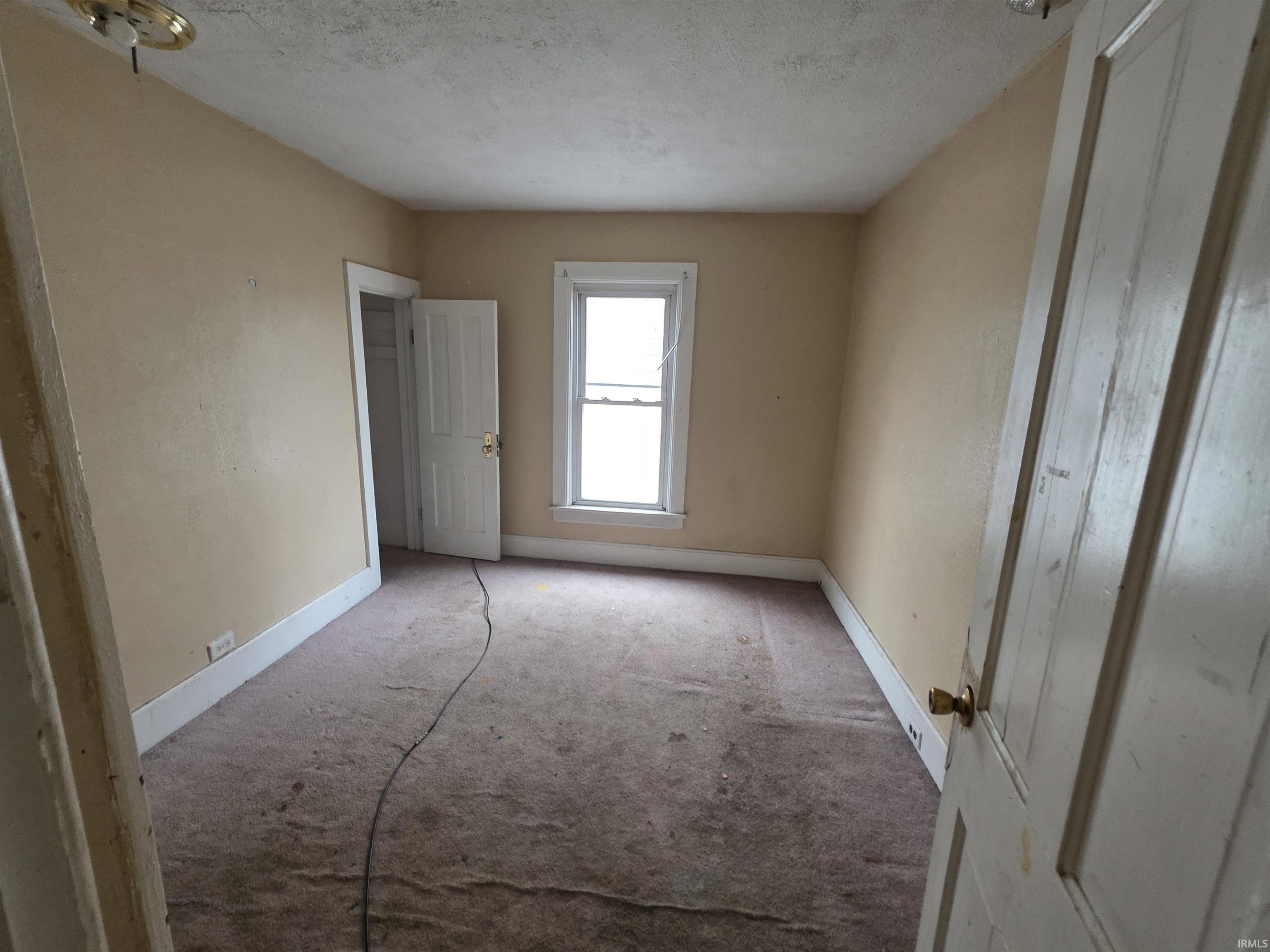 320 East Fox Street South Bend, IN 46613 - Photo 9 of 11