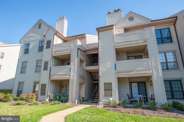 $2,200 | 6919 Mary Caroline Circle, Unit G, Alexandria, VA 22310