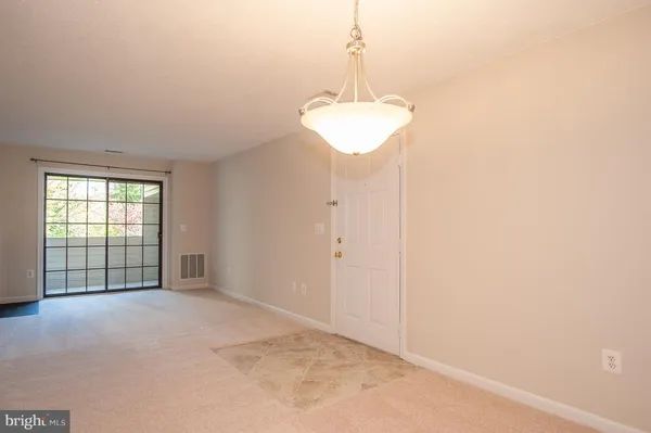 $2,200 | 6919 Mary Caroline Circle, Unit G, Alexandria, VA 22310