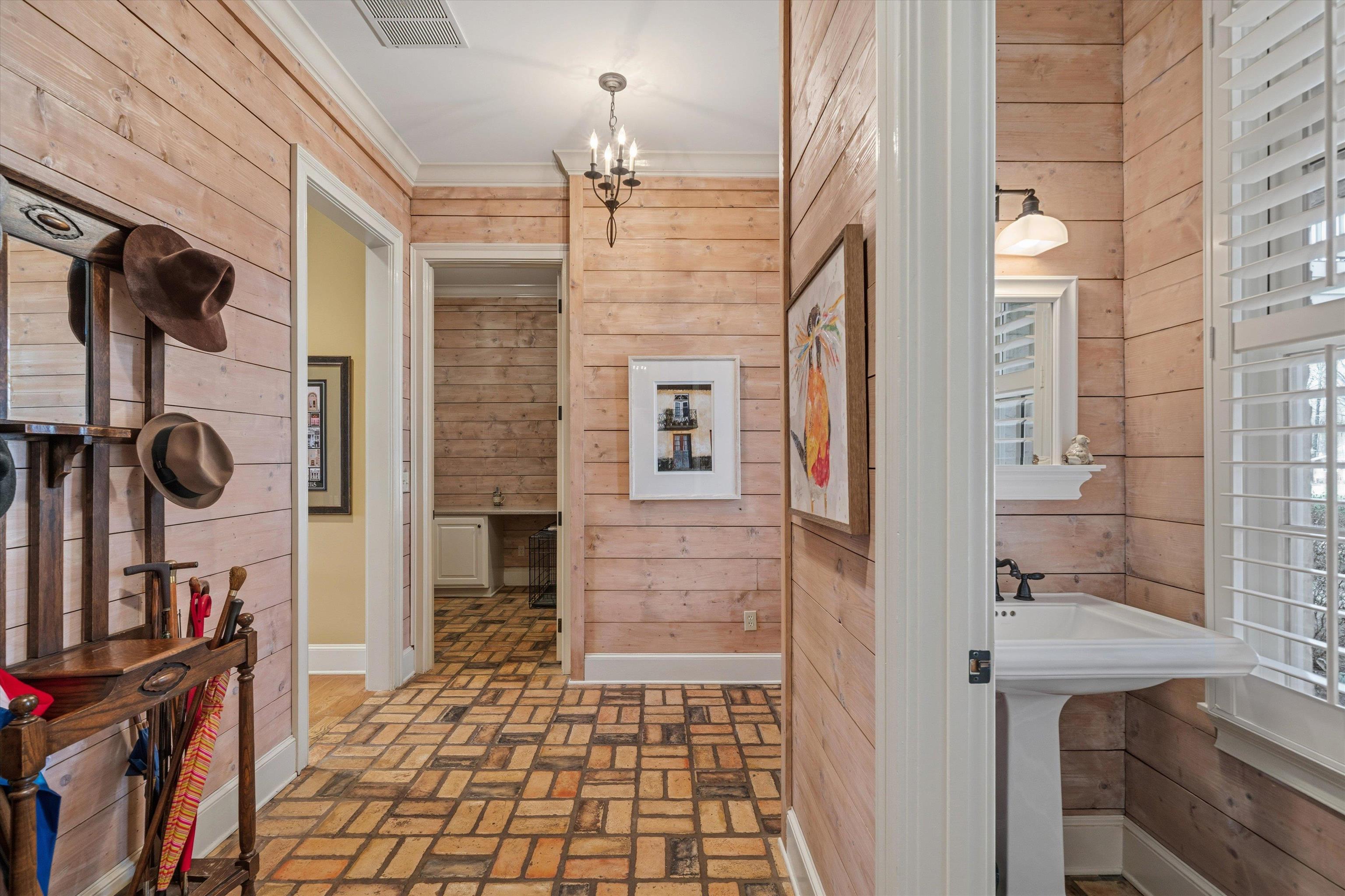 4525 Barfield Road Memphis, TN 38117 - Photo 32 of 40 With adjoining office, laundry room and half bath.