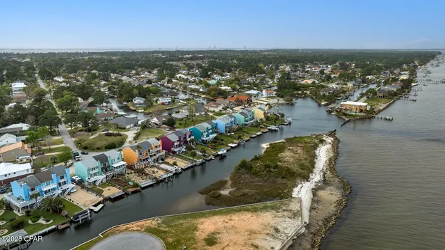 $525,000 | 3214 Quiet Water Lane, Gulf Breeze, FL 32563