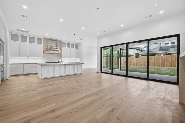 $1,950,000 | 1306 Curtin Street, Houston, TX 77018