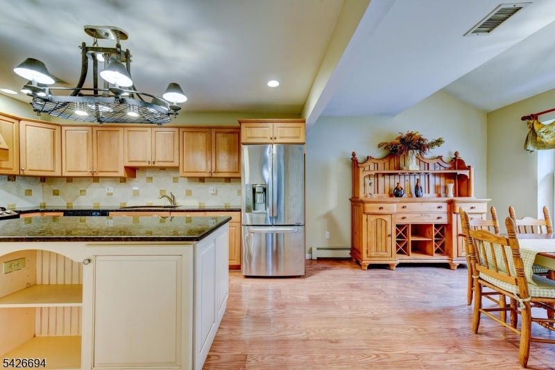 7 Matthew Road Wayne, NJ 07470 - Photo 13 of 37