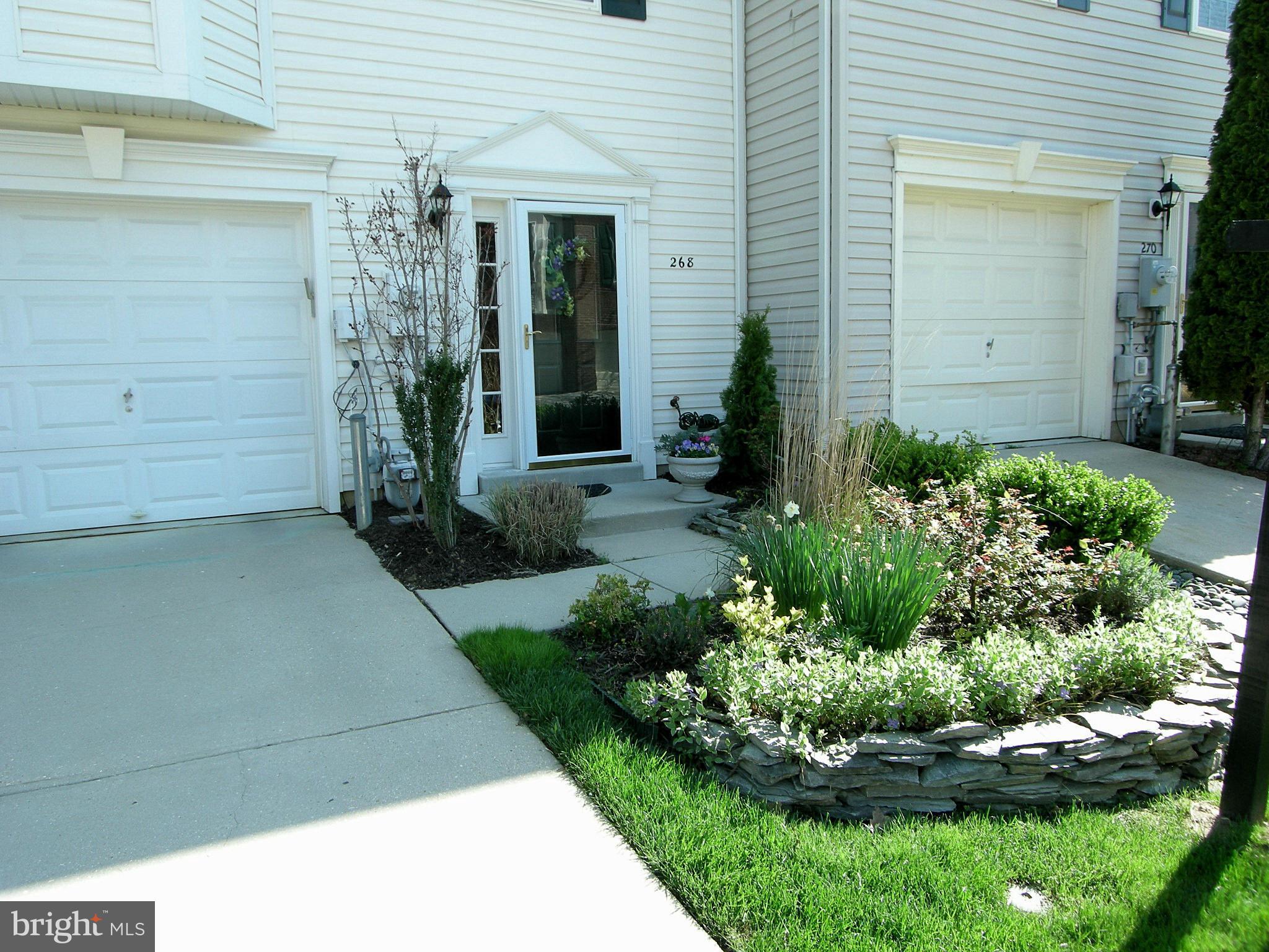 268 Braxton Way, Unit 28268 Edgewater, MD 21037 - Photo 2 of 21 Exterior (Front)