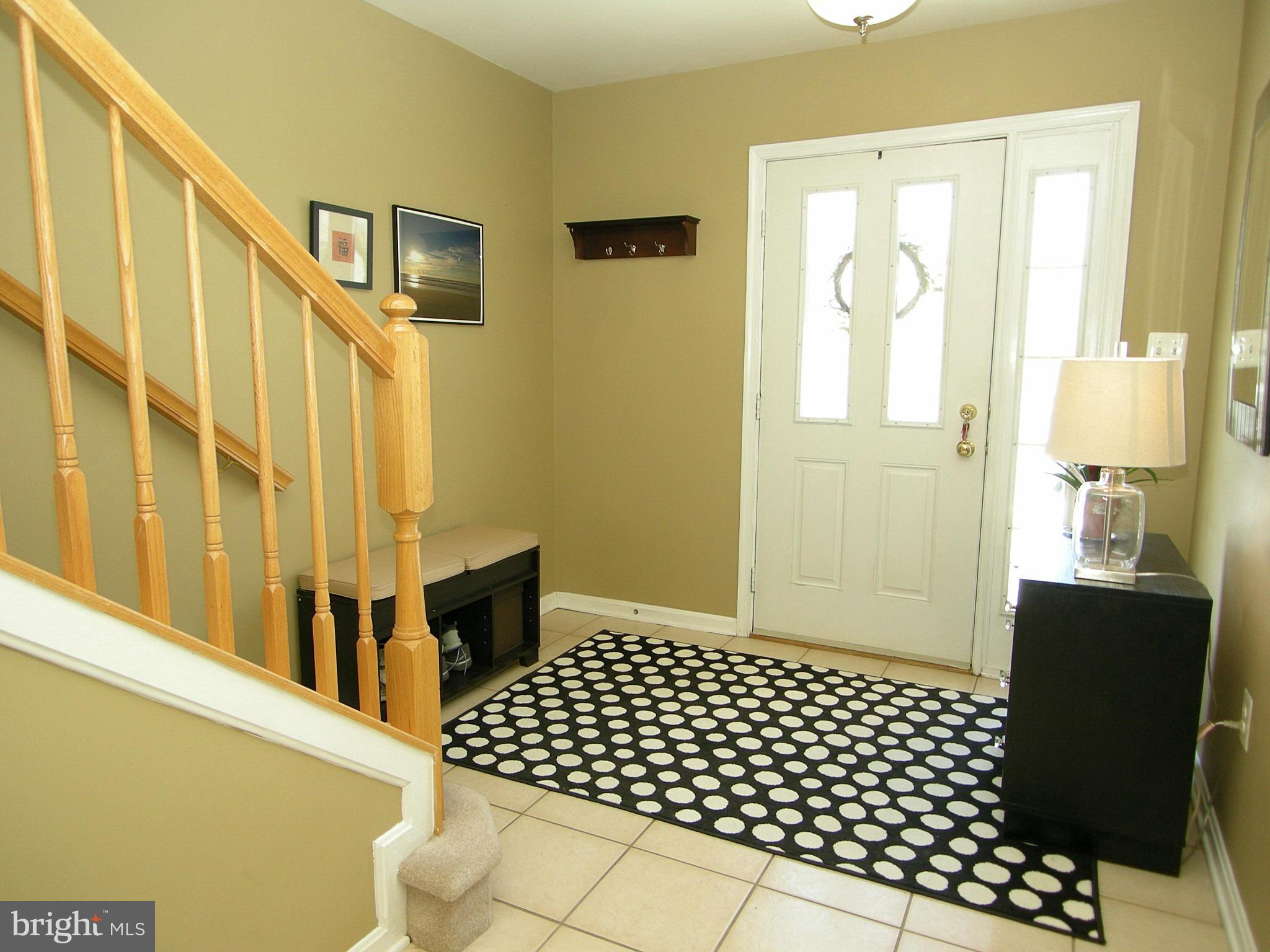 268 Braxton Way, Unit 28268 Edgewater, MD 21037 - Photo 11 of 21 Foyer