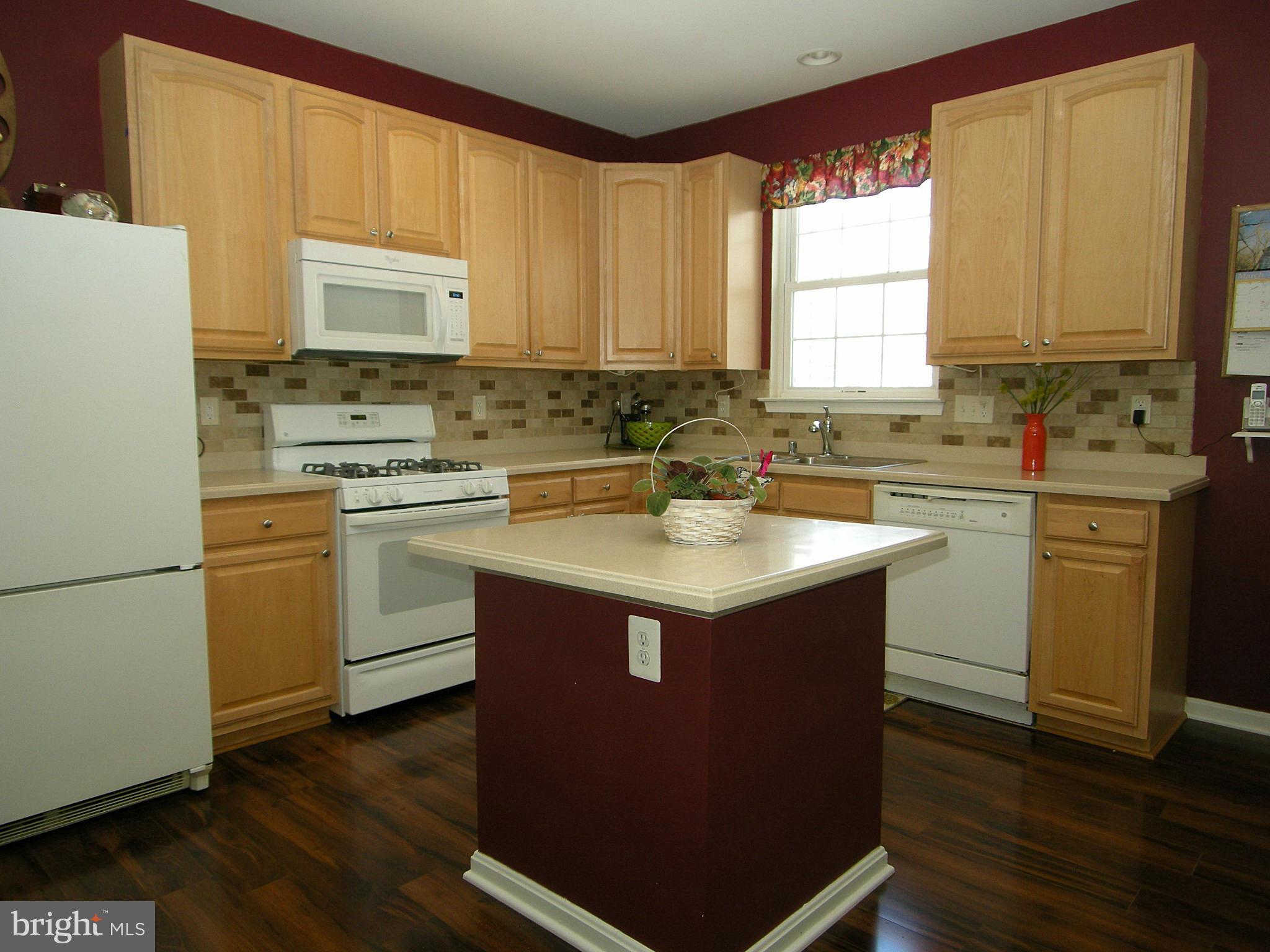 268 Braxton Way, Unit 28268 Edgewater, MD 21037 - Photo 7 of 21 Kitchen