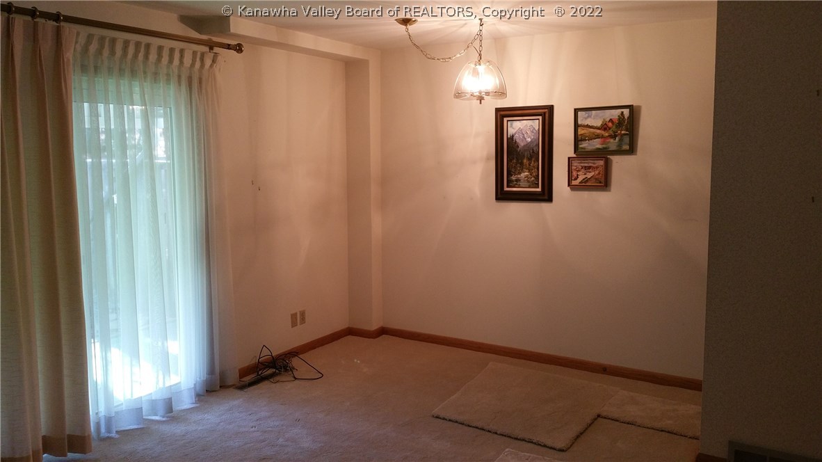 721 Castlegate Road Charleston, WV 25303 - Photo 8 of 20 Gallery Image 8
