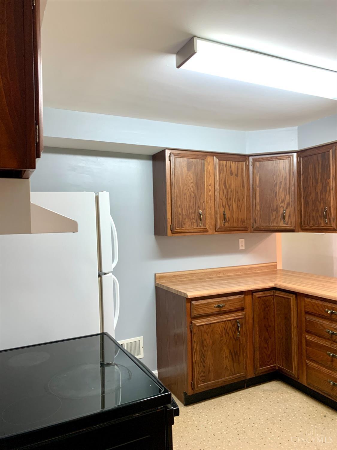 893 Wards Corner Road Loveland, OH 45140 - Photo 8 of 22 Gallery Image 8