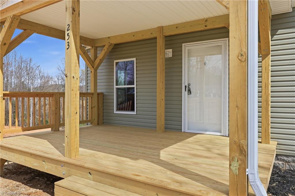 253 Ridge Top Road North Wilkesboro, NC 28659 - Photo 9 of 39