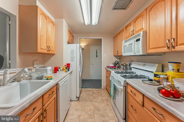 $210,000 | 309 Florence Avenue, Unit 119N, Jenkintown, PA 19046
