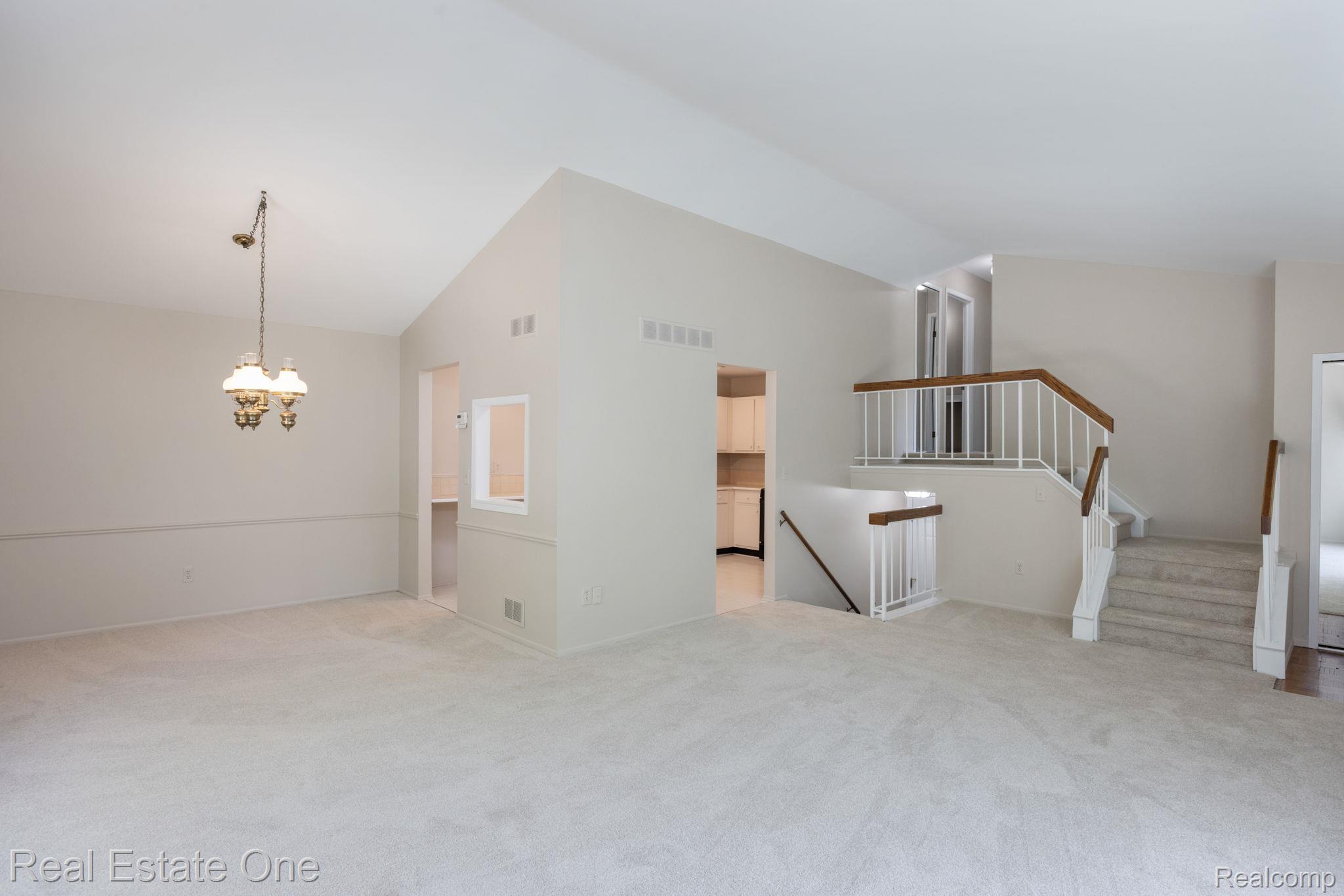 1534 Hidden Valley Lane Rochester, MI 48306 - Photo 7 of 27 16-web-or-mls-1534 Hidden Valley 16.jpg